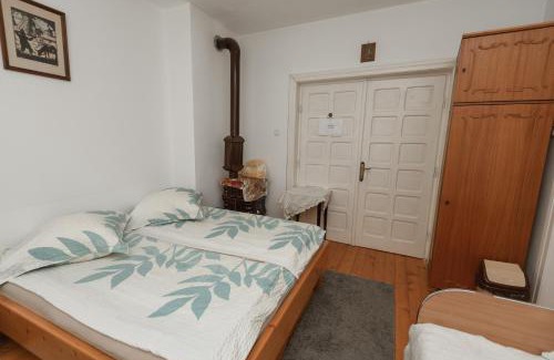 Pietroasa Casa | Pensiunea La Maison Verte