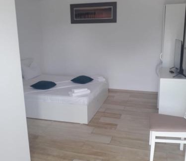 Uzlina Casa | Pensiunea La Miluta