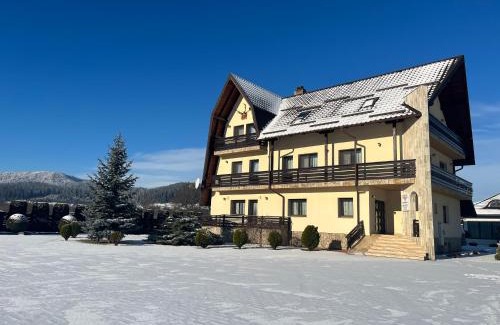 Vicovu de Sus Casa | Pensiunea Miorița Putna