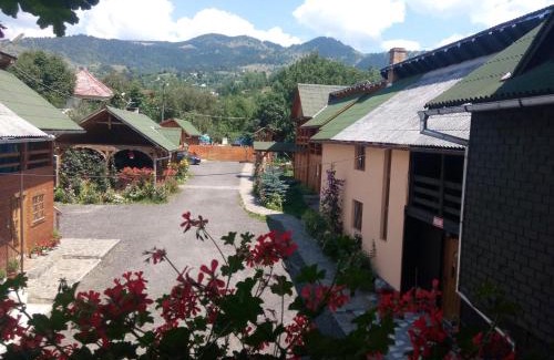 Borsa Casa | Pensiunea Poiana