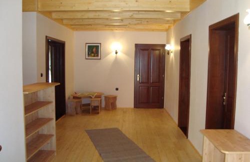 Gheorgheni Casa | Pensiunea Sapte Flori