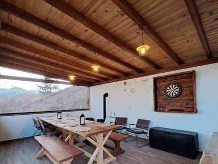 Hangu Casa | Pensiunea Sara pe deal