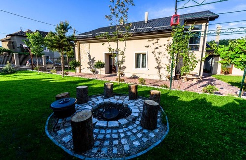 Eselnita Casa | Pensiunea SARRA