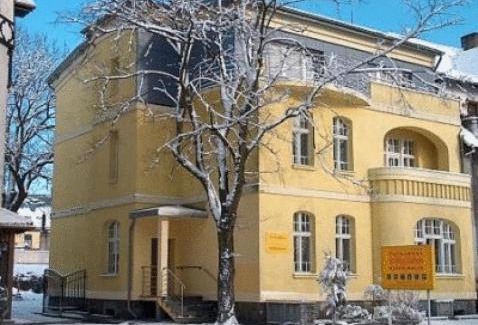 Szczecinek Casa | Pensjonat - Restauracja Żółty Domek