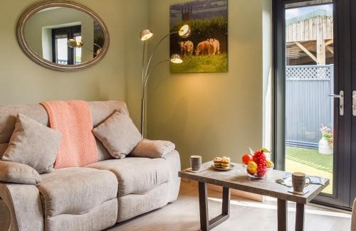 Constantine Casa | Pentarow