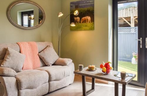 Constantine Casa | Pentarow