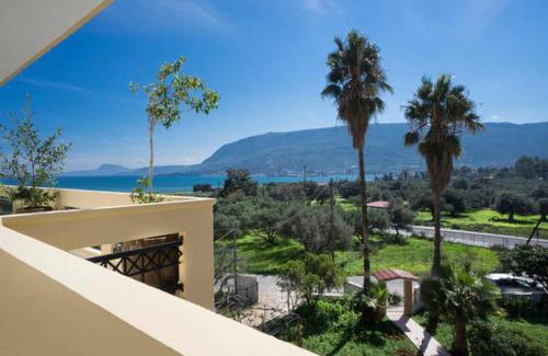 Souda Apartamento | Penthhouse Studio next to the beach
