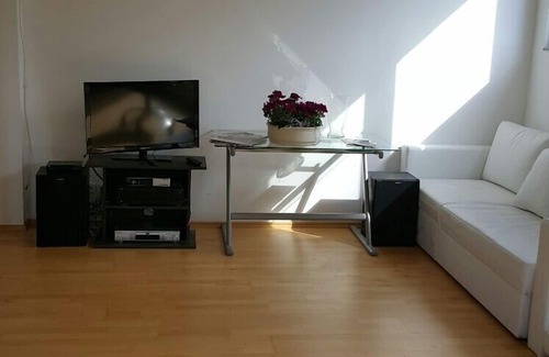 Troisdorf Casa | Pentosa en la mejor zona en Troisdorf, un parque lateral, el otro lado, Birdspark