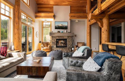 Saddle Ridge Cabina | Penthouse 1 by Moonlight Basin Lodging