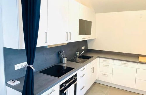 Neudorf-Weimershof Apartamento | Penthouse 3 Bedrooms- Garden in Center