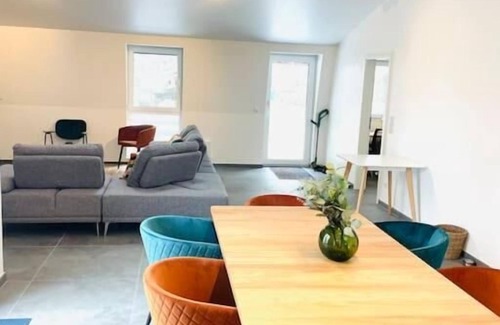 Neudorf-Weimershof Apartamento | Penthouse 3 Bedrooms- Garden in Center