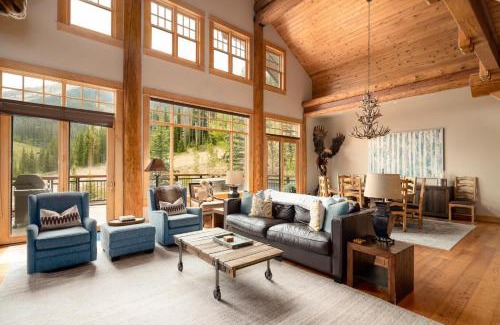 Saddle Ridge Cabina | Penthouse 3 by Moonlight Basin Lodging