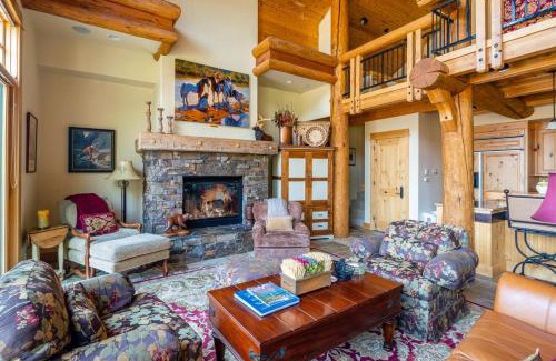 Saddle Ridge Cabina | Penthouse 4 by Moonlight Basin Lodging