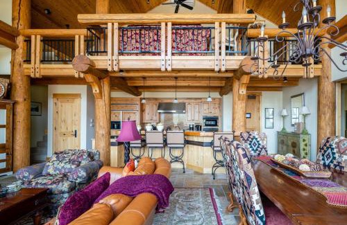 Saddle Ridge Cabina | Penthouse 4 by Moonlight Basin Lodging