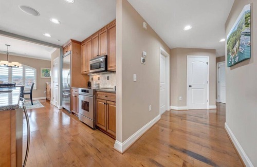 Westlake Corner Condominio | Penthouse 4BR 3BA waterfront at Bridgewater w/pool
