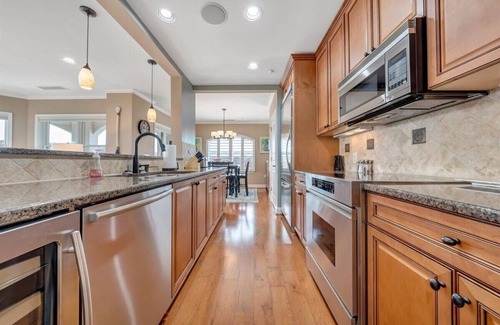 Westlake Corner Condominio | Penthouse 4BR 3BA waterfront at Bridgewater w/pool