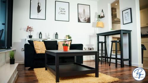 Bordesley Apartamento | Penthouse - Amazing City Skyline Views - Balcony - FREE extra 2 hours - FREE Parking - Utilita Arena - Bullring Shopping - New St Station- Super King Size Bed