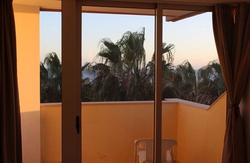 Las Galletas Apartamento | Apartamento ático con una gran terraza.