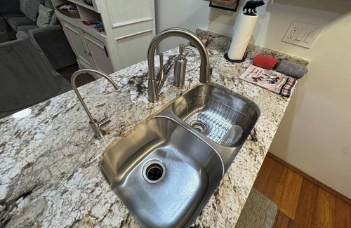Notch Estates Condominio | Penthouse at Notch (First Responder Owner)