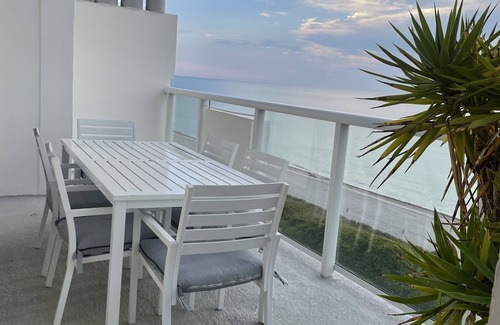 Surfside Condominio | Penthouse Condo, with stunning ocean views