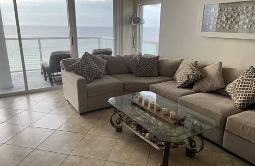 Surfside Condominio | Penthouse Condo, with stunning ocean views