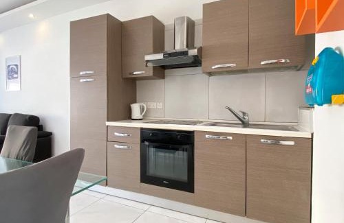 Paceville Apartamento | Penthouse in St Julian's, 2 Beds,Terrace, 4px