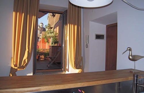 Ariccia Apartamento | Ático en el centro de Ariccia, cerca de Roma, con una terraza panorámica