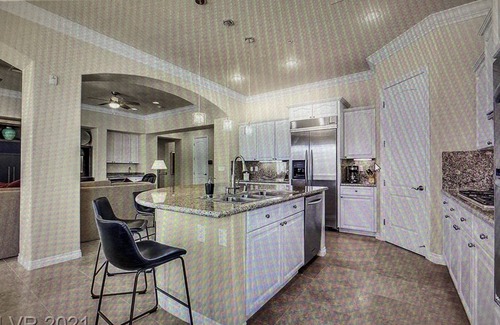 Tramonto Condominio | Penthouse in the heart of Lake Las Vegas