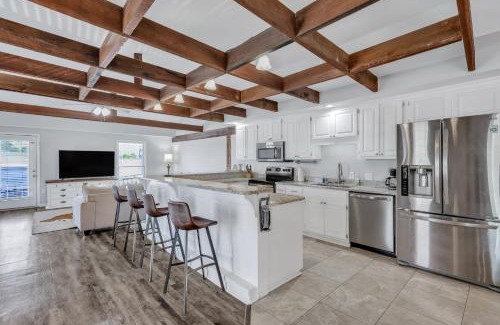 Statesboro Apartamento | Penthouse Loft- Balcony Over Downtown Statesboro