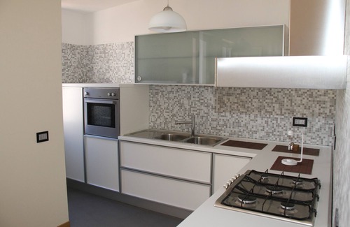 Loano Apartamento | Penthouse de dos niveles a 20 metros del mar, en el centro de Loano
