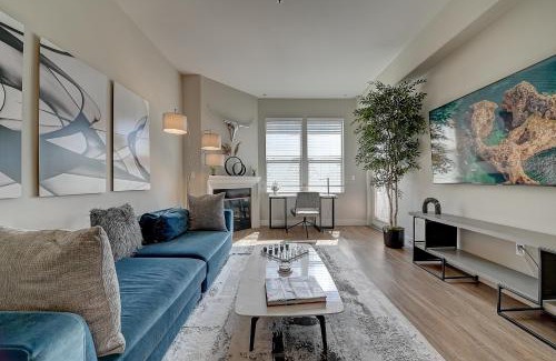 Westwood Apartamento | Penthouse One Bedroom Garden View Condo by UCLA
