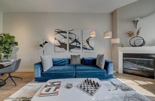 Westwood Apartamento | Penthouse One Bedroom Garden View Condo by UCLA