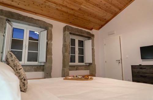 Angra do Heroismo Apartamento | Penthouse Peaks - Casa Sao Joao -4 Star Tourist Apartments