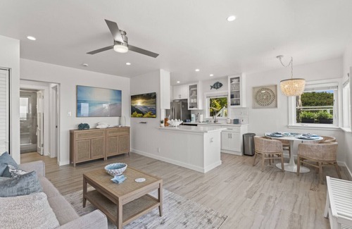 Laguna Beach Apartamento | Penthouse! Steps from Victoria Beach, 180 degree ocean views!