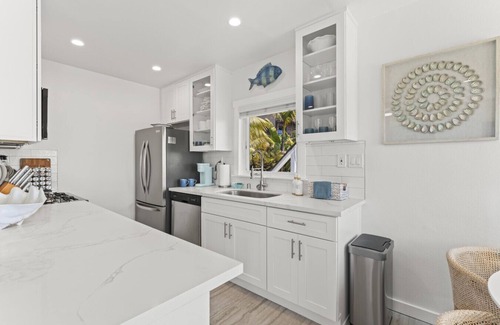 Laguna Beach Apartamento | Penthouse! Steps from Victoria Beach, 180 degree ocean views!