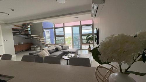 Saint Andrew Apartamento | Penthouse Suite 20 South - KINGSTON - FIWI