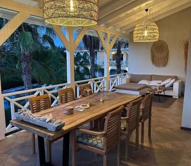 Jan Thiel Apartamento | Penthouse Tropicana 6 persons gated penthouse with pool