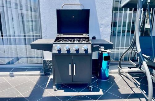 Malabata Apartamento | Penthouse Ultra Modern - Jacuzzi, Terrace & BBQ