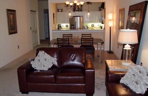 Charlotte Harbor Condominio | Unidad de piso superior con vistas parciales de Charlotte Harbor