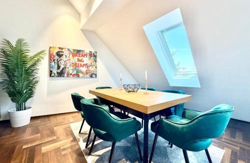 Meidling Apartamento | Penthouse Wien mit Parkplatz und Balkon