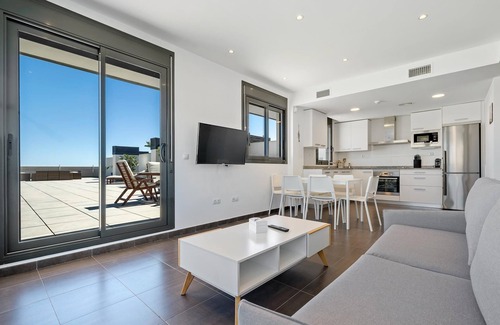 Roques Daurades Apartamento | Ático con solarium privado y piscina frente mar