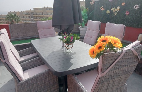 El Medano Apartamento | Ático con hermosas vistas y jacuzzi en EL Medano (Apto Mascotas)