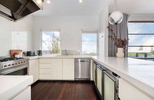 St Kilda Apartamento | Penthouse with City Views on Chapel