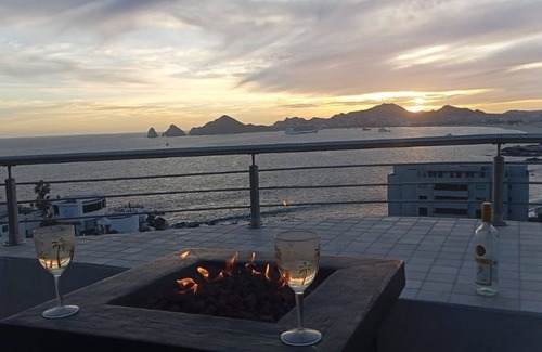 Ampliación Juárez Condominio | Penthouse with Million Dollar Los Cabos Arch Views.
