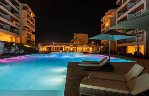 El Tezal Apartamento | Penthouse with Private Jacuzzi in Villa San Lucas