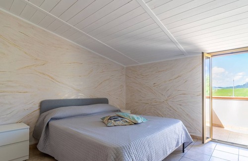 Strongoli Apartamento | Penthouse with samezing view of the sea and nature