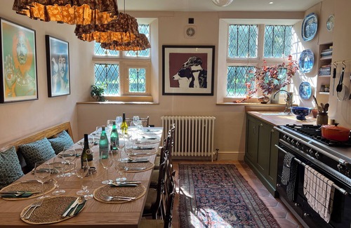 Mynydd Isa Casa | Pentrehobyn Hall sleeps 18