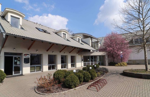 Mikulovice Hotel | Penzion a restaurace Blatenský dvůr