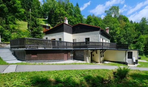Paseky nad Jizerou Cama Y Desayuno | Penzion Mája - polski pensjonat w czeskich Karkonoszach
