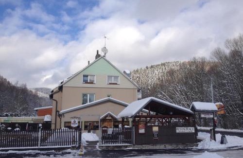 Ostrov Hotel | Penzion54 & Restaurace